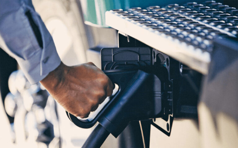 How Long Does It Take to Charge an Electric Commercial Truck?